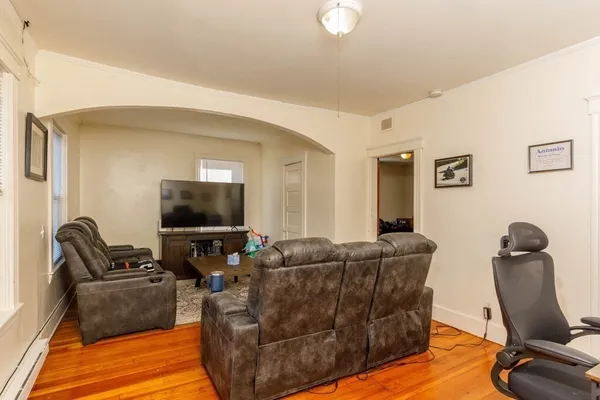 $550,000 | 185 Park Street, Gardner, MA 01440