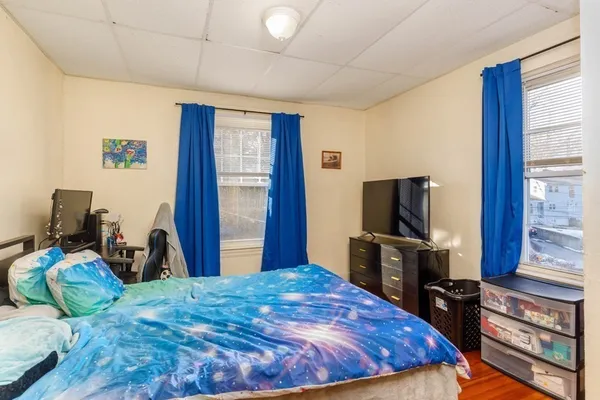 $550,000 | 185 Park Street, Gardner, MA 01440