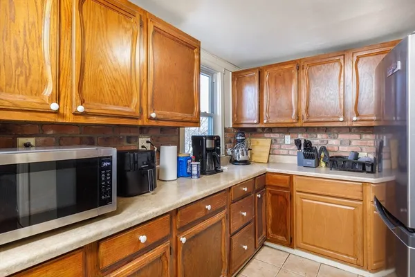 $550,000 | 185 Park Street, Gardner, MA 01440