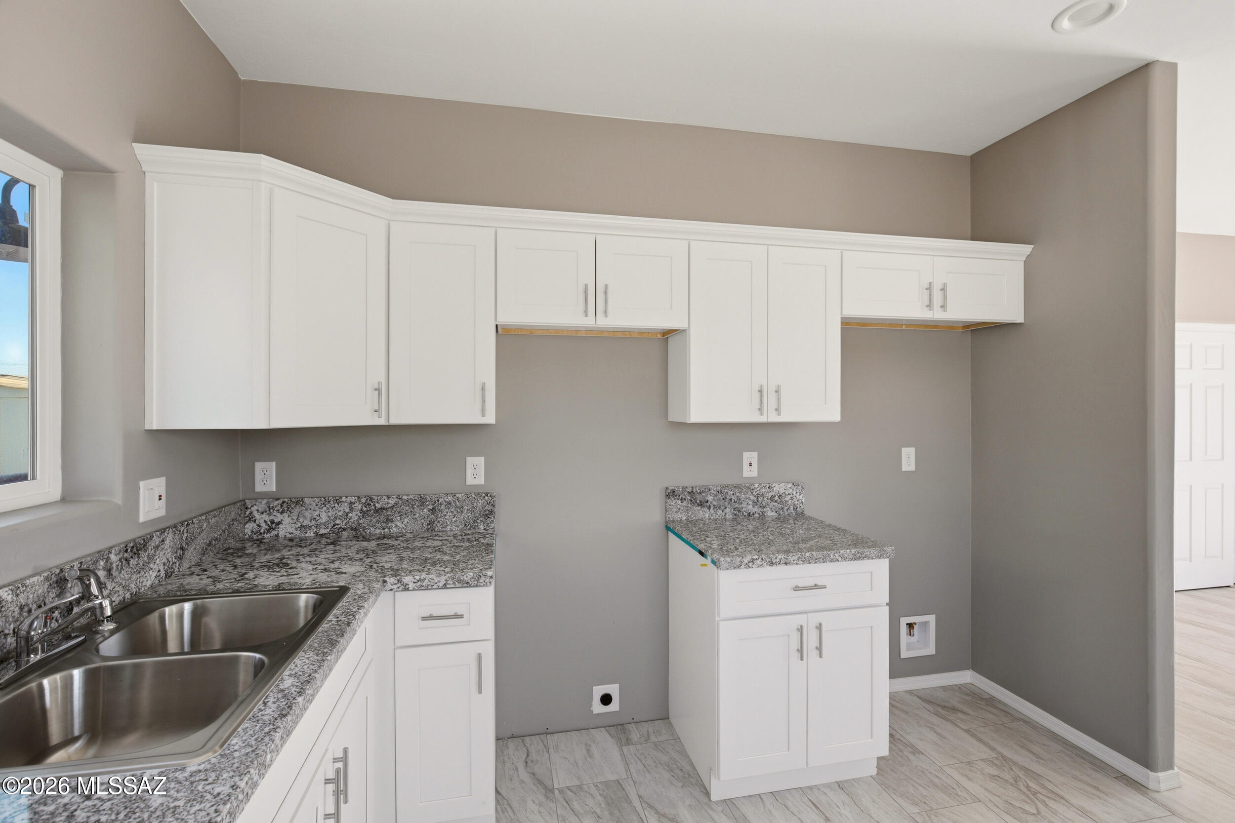 378 East Corona Road Tucson, AZ 85756 - Photo 7 of 43