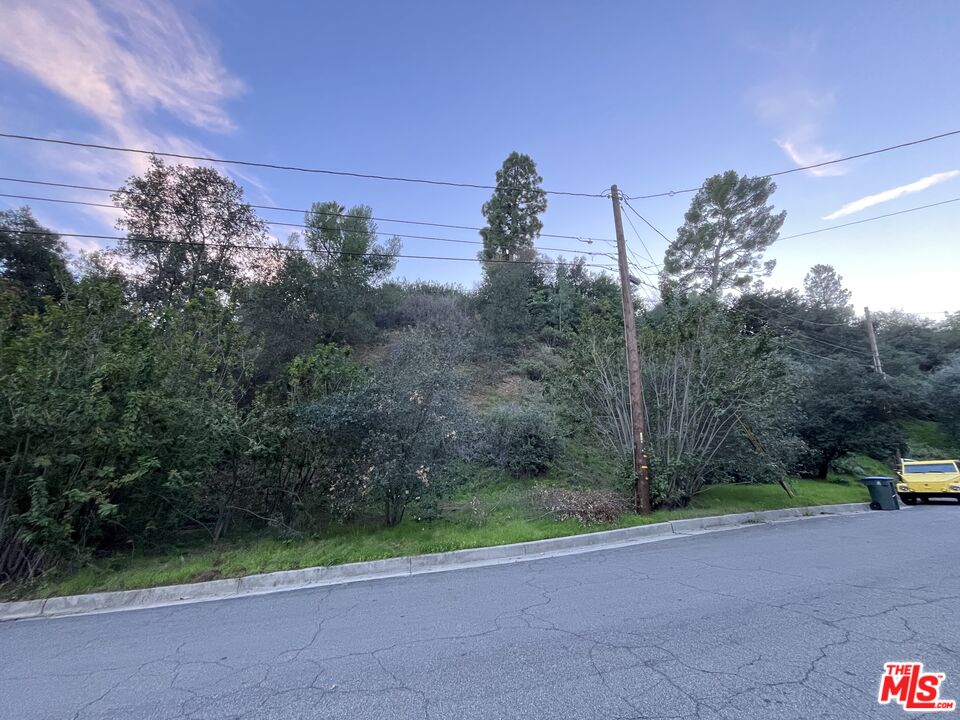 1450 Marianna Road Pasadena, CA 91105 - Photo 11 of 13 a view of a street