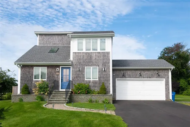 $3,250 | 163 Morrison Avenue, Middletown, RI 02842