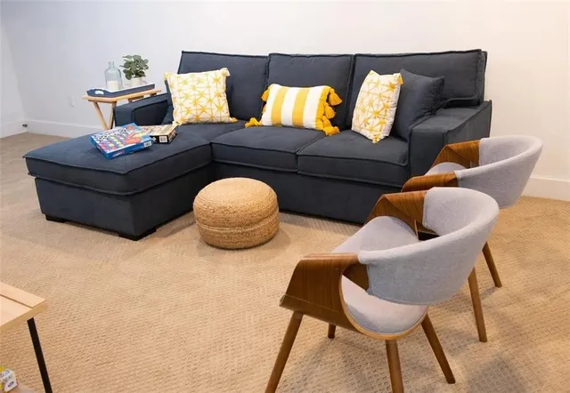 $3,250 | 163 Morrison Avenue, Middletown, RI 02842