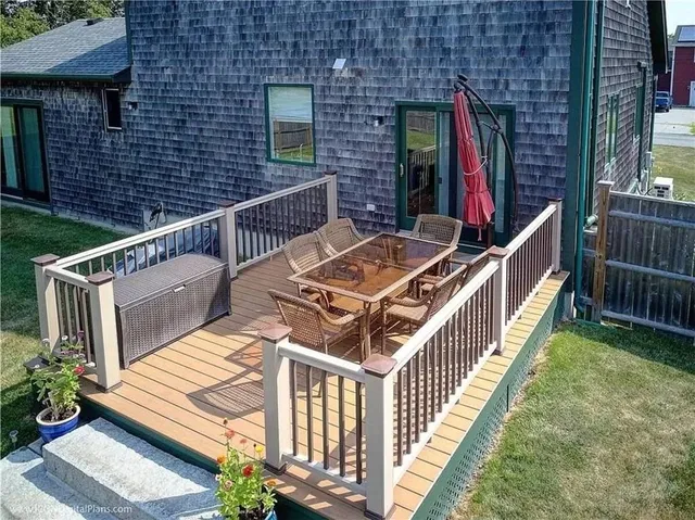 $3,250 | 163 Morrison Avenue, Middletown, RI 02842