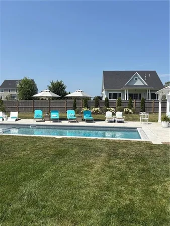 $3,250 | 163 Morrison Avenue, Middletown, RI 02842