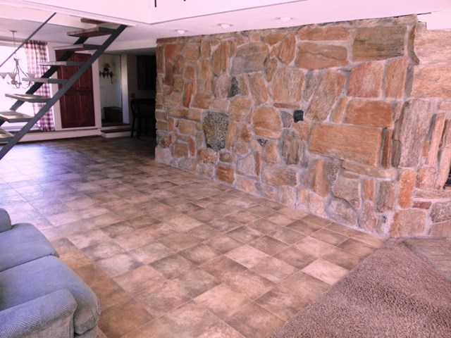 810 Snake Hill Road Burrillville, RI 02830 - Photo 8 of 40