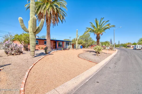 $375,000 | 6458 East Calle Castor, Tucson, AZ 85710