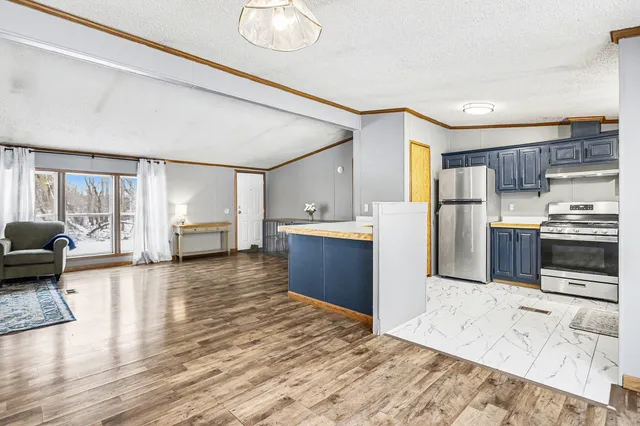 $255,000 | 115 East X Y Avenue, Vicksburg, MI 49097