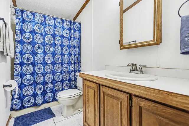 $255,000 | 115 East X Y Avenue, Vicksburg, MI 49097