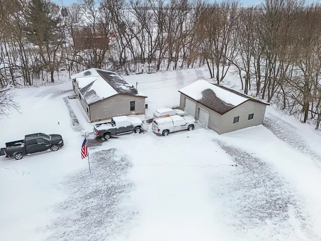 $255,000 | 115 East X Y Avenue, Vicksburg, MI 49097