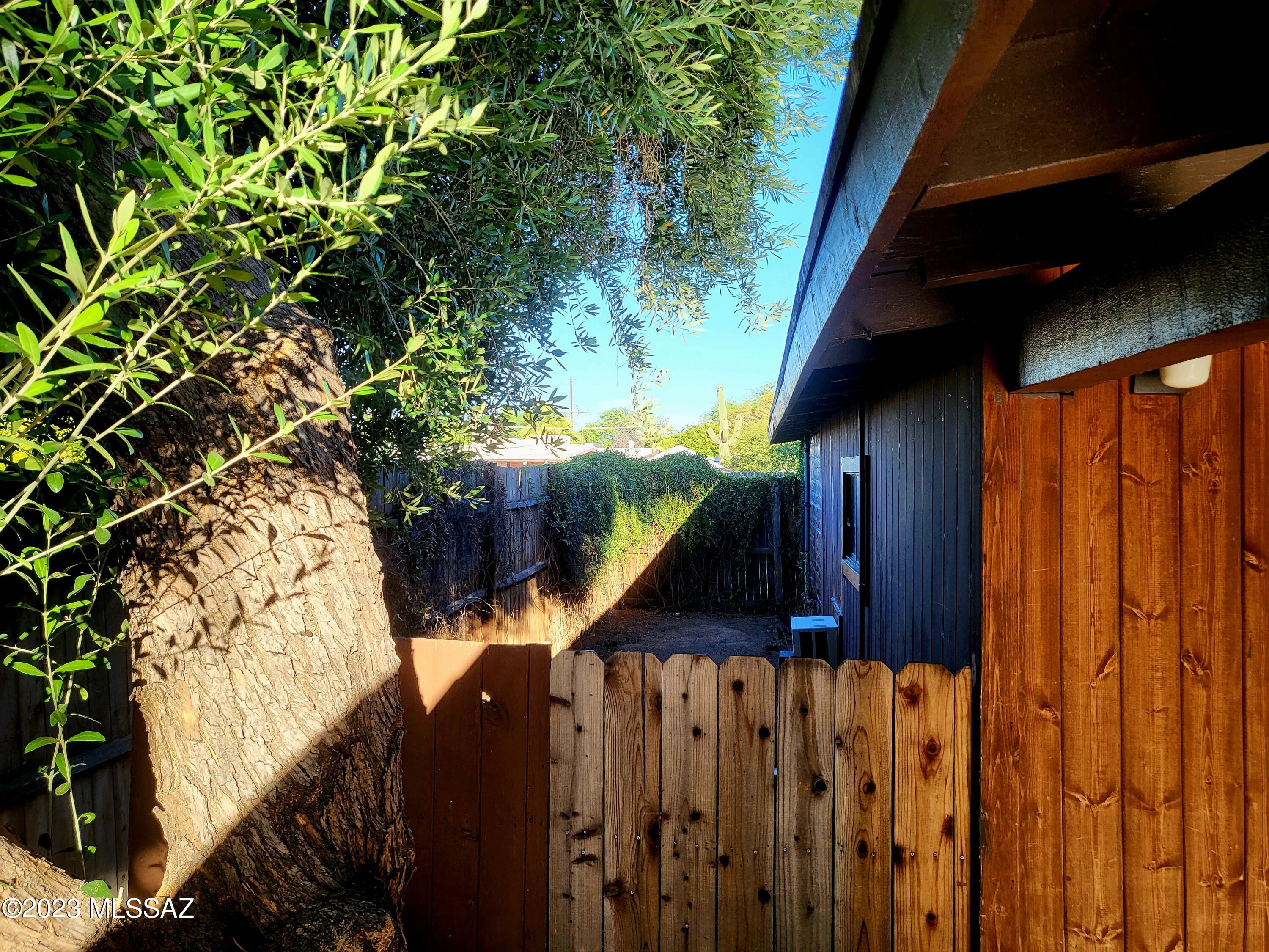 1211 North Swan Road Tucson, AZ 85712 - Photo 26 of 30 Gallery Image 26