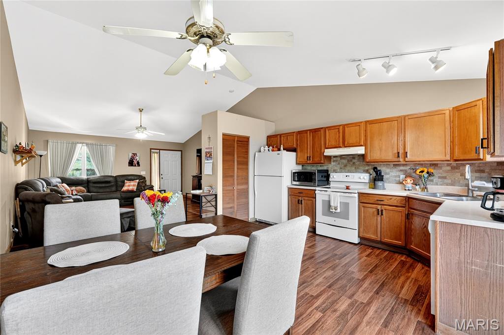 246 Ridgeway Drive Union, MO 63084 - Photo 11 of 28