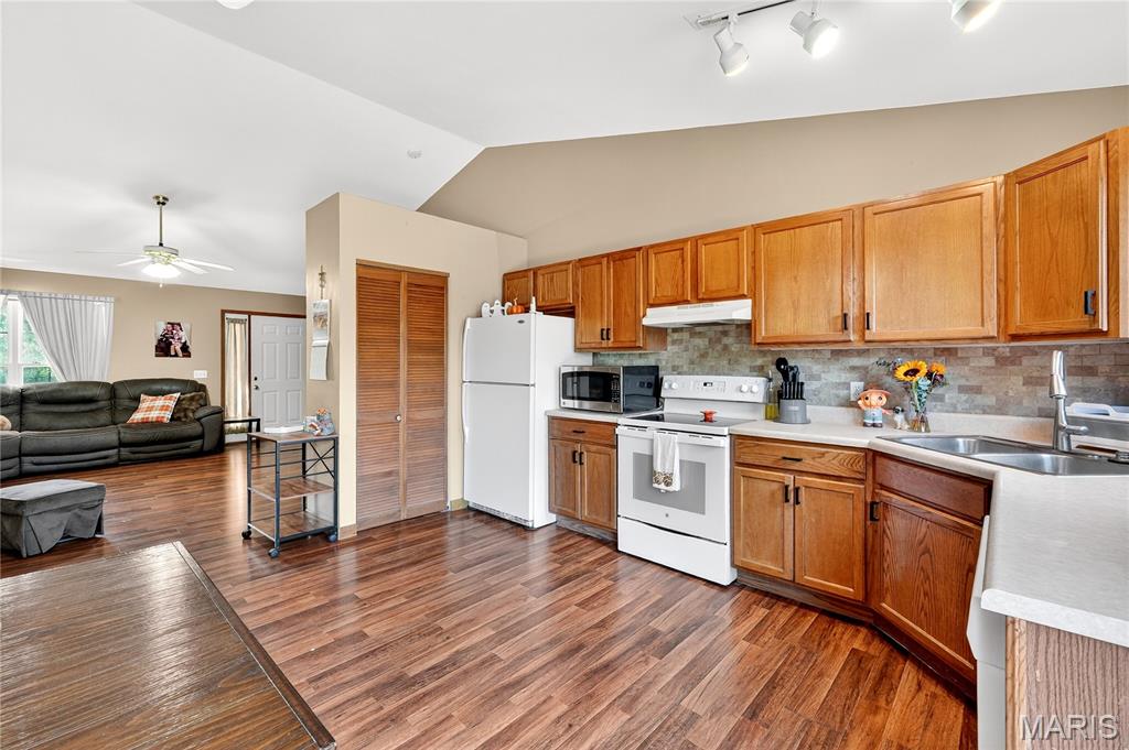 246 Ridgeway Drive Union, MO 63084 - Photo 12 of 28