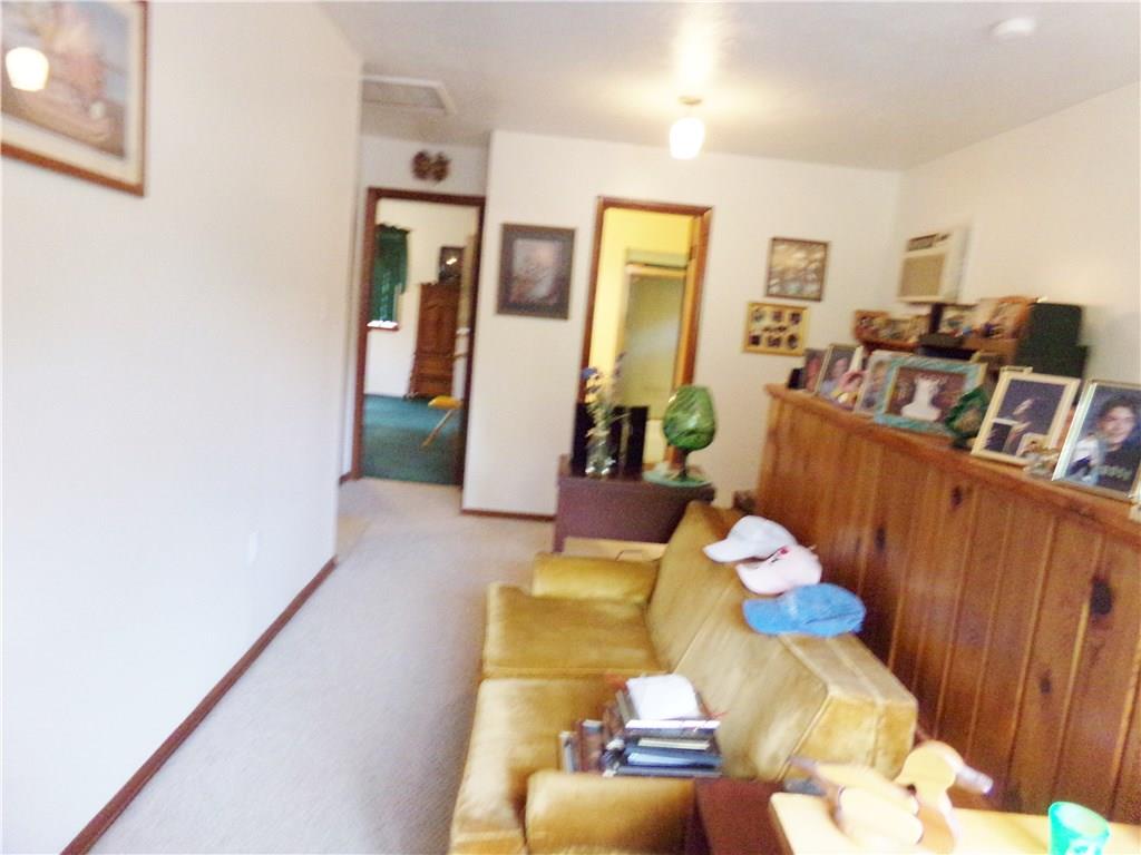 111 Cherry Valley Road Saxonburg, PA 16056 - Photo 14 of 20 Additional foyer space