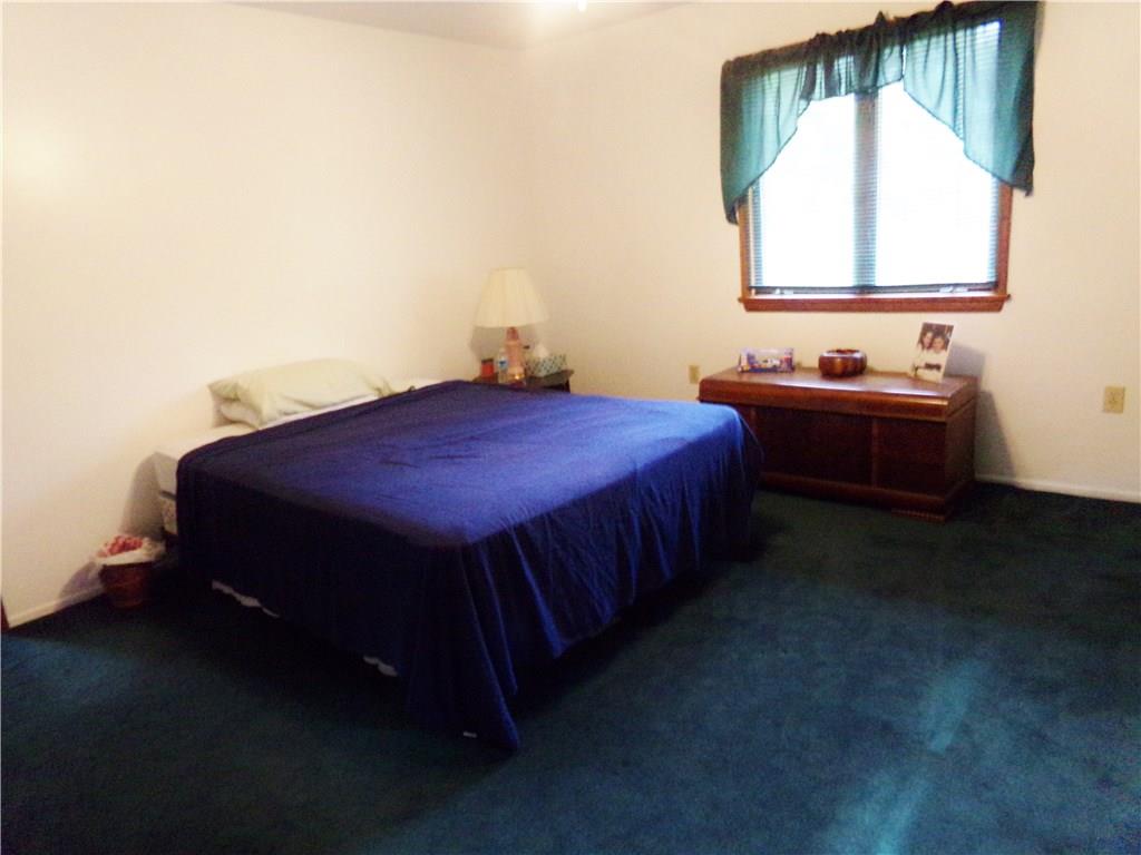 111 Cherry Valley Road Saxonburg, PA 16056 - Photo 17 of 20 Additional bedroom with walk in closet