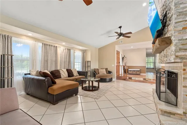 $950,000 | 4599 Southeast Halston Court, Stuart, FL 34997
