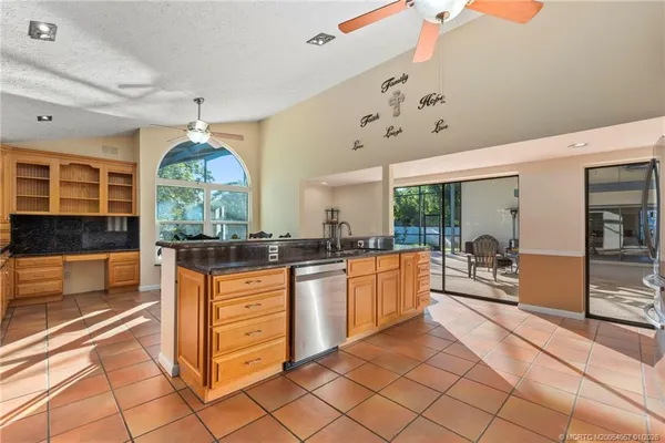 $950,000 | 4599 Southeast Halston Court, Stuart, FL 34997