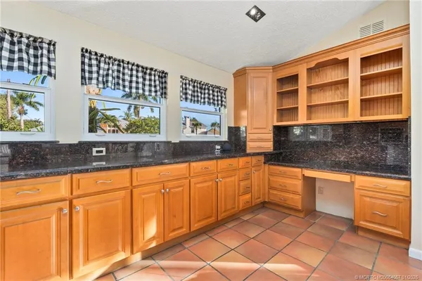 $950,000 | 4599 Southeast Halston Court, Stuart, FL 34997