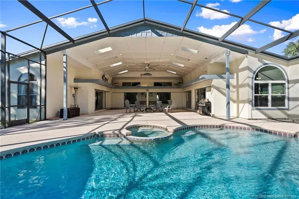 $950,000 | 4599 Southeast Halston Court, Stuart, FL 34997