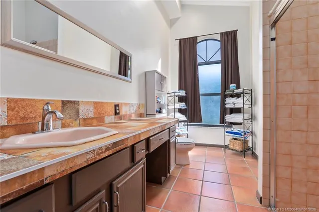 $950,000 | 4599 Southeast Halston Court, Stuart, FL 34997