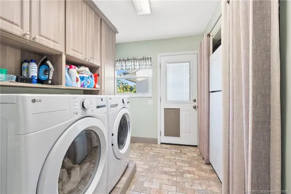 $950,000 | 4599 Southeast Halston Court, Stuart, FL 34997