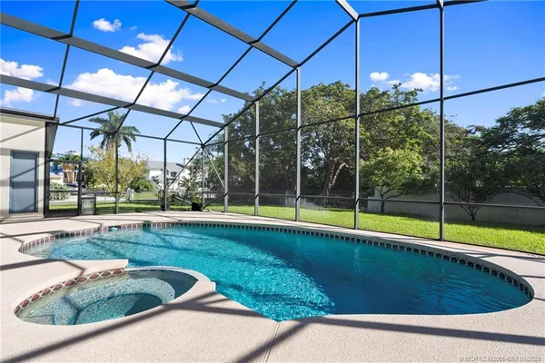 $950,000 | 4599 Southeast Halston Court, Stuart, FL 34997