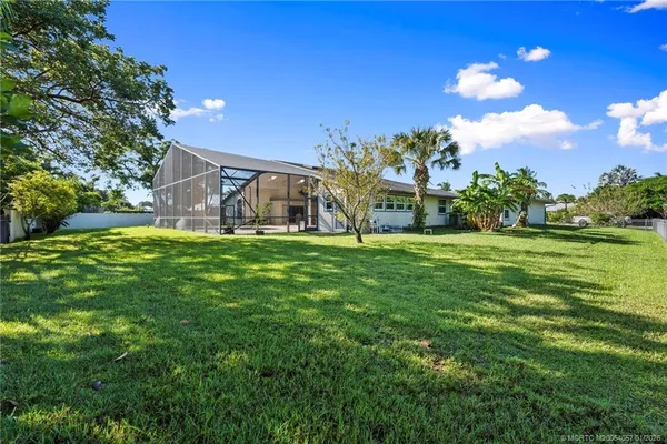 $950,000 | 4599 Southeast Halston Court, Stuart, FL 34997