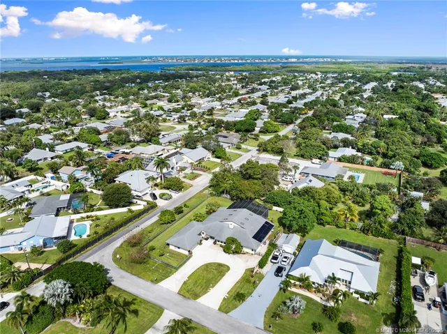 $950,000 | 4599 Southeast Halston Court, Stuart, FL 34997