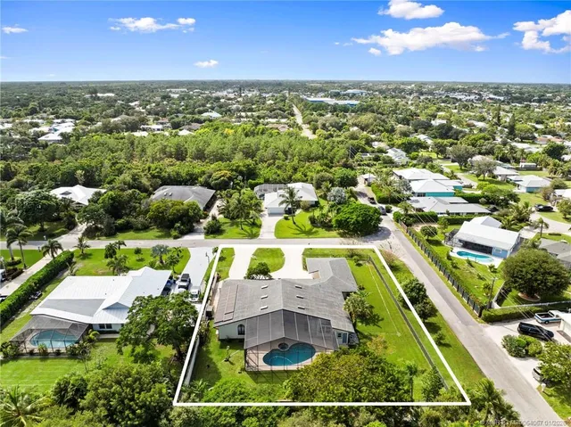 $950,000 | 4599 Southeast Halston Court, Stuart, FL 34997