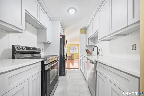 $310,000 | 103 The Mews, Unit 103, Rocky Hill, CT 06067