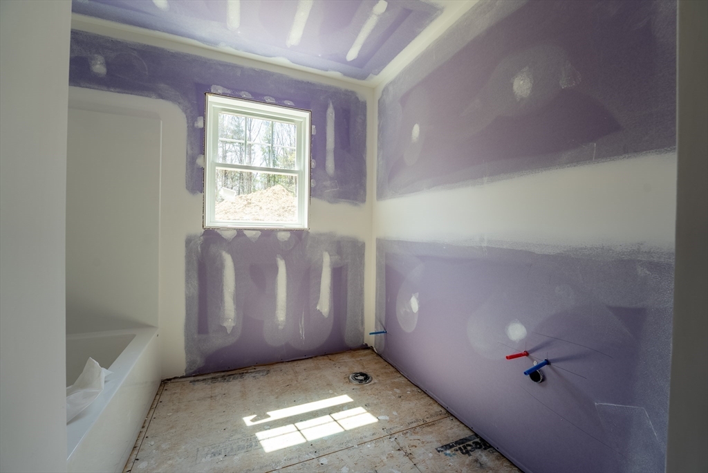 19 Nicols Way, Unit 19 Easthampton, MA 01027 - Photo 29 of 40