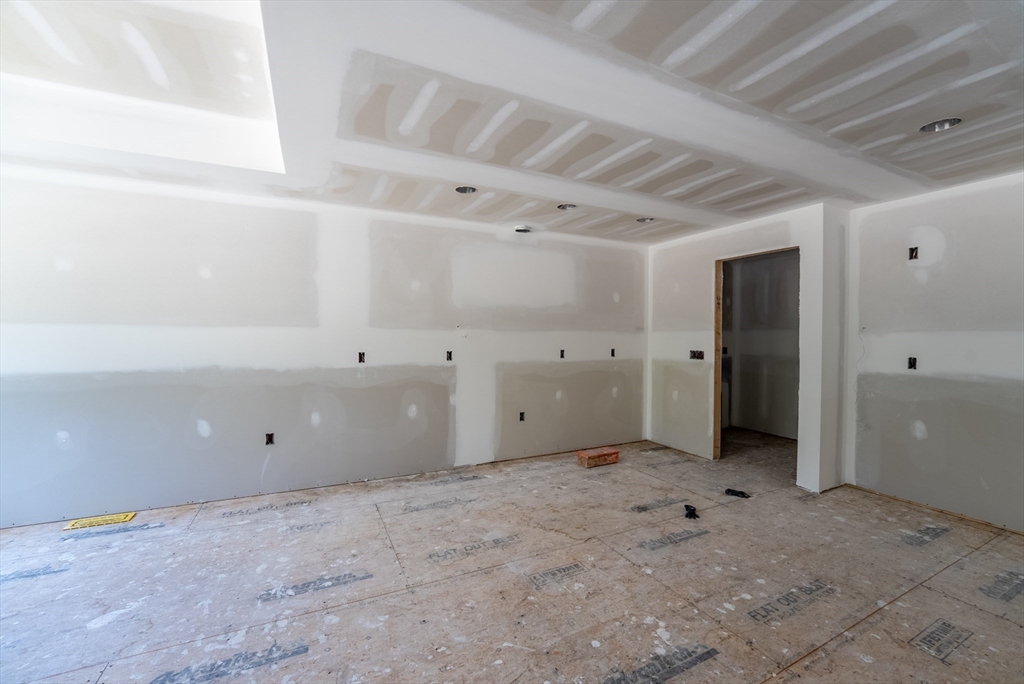 19 Nicols Way, Unit 19 Easthampton, MA 01027 - Photo 32 of 40