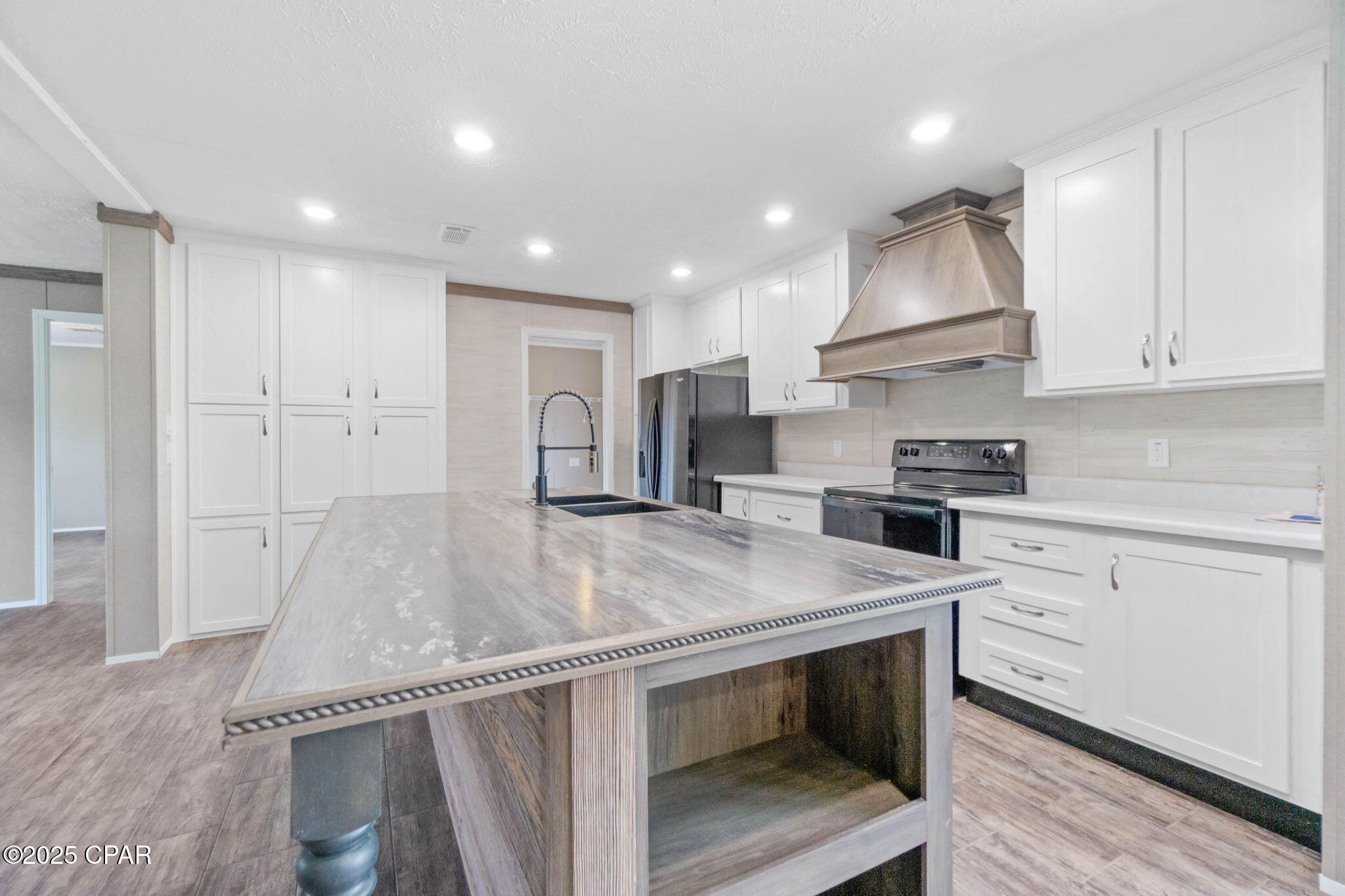 815 Tri County Road Graceville, FL 32440 - Photo 9 of 48