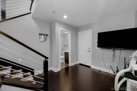 $949,000 | 7810 Inception Way, San Diego, CA 92108