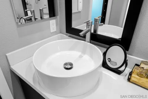 $949,000 | 7810 Inception Way, San Diego, CA 92108