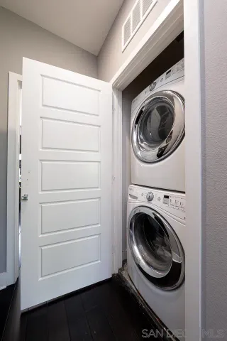 $949,000 | 7810 Inception Way, San Diego, CA 92108