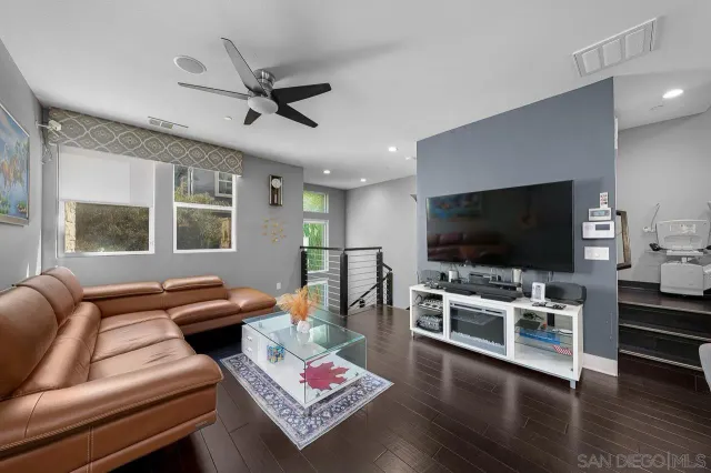 $949,000 | 7810 Inception Way, San Diego, CA 92108