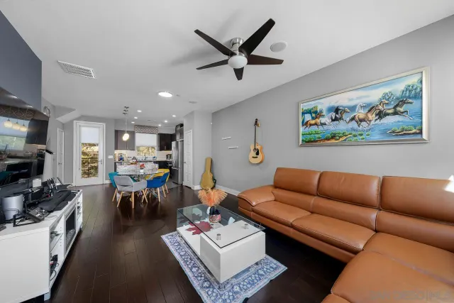 $949,000 | 7810 Inception Way, San Diego, CA 92108