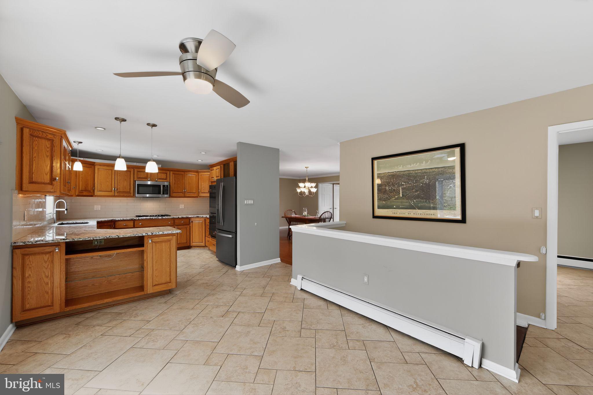 117 Creamery Road Elverson, PA 19520 - Photo 9 of 67 Eating area off kitchen