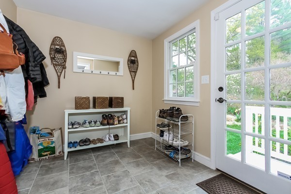 73 Berry Circle Hamilton, MA 01982 - Photo 12 of 29 Gallery Image 12