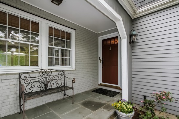 73 Berry Circle Hamilton, MA 01982 - Photo 2 of 29 Gallery Image 2