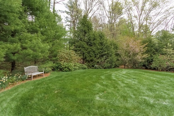 73 Berry Circle Hamilton, MA 01982 - Photo 21 of 29 Gallery Image 21