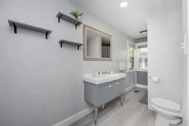 $299,000 | 3765 Highway 5, Fairlee, VT 05033