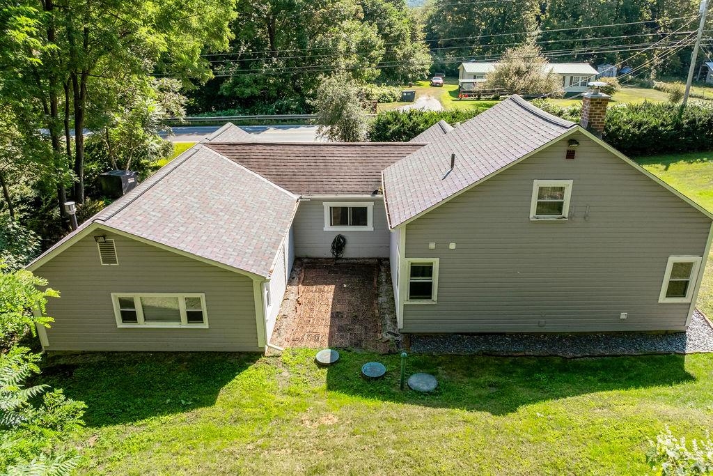 3765 Highway 5 Fairlee, VT 05033 - Photo 4 of 38