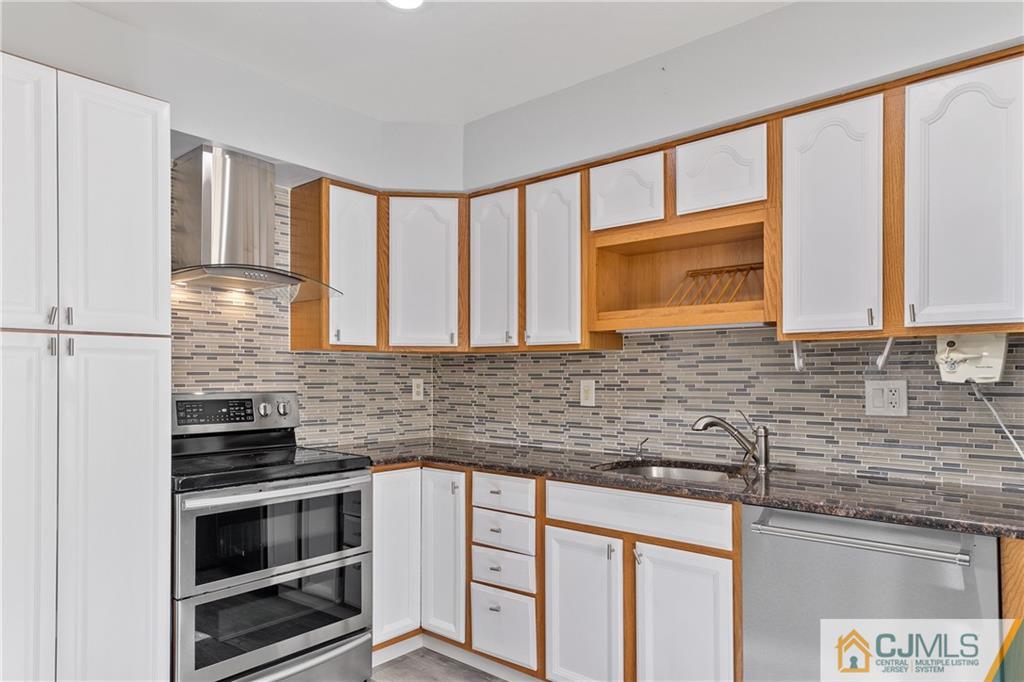 813 Deal Road, Unit A Monroe Township, NJ 08831 - Photo 17 of 25 Gallery Image 17