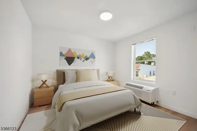 $2,350 | 369 18th Avenue, Unit 404, Newark, NJ 07108