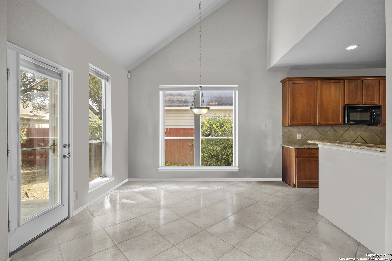 2985 Prairie Seguin, TX 78155 - Photo 7 of 35