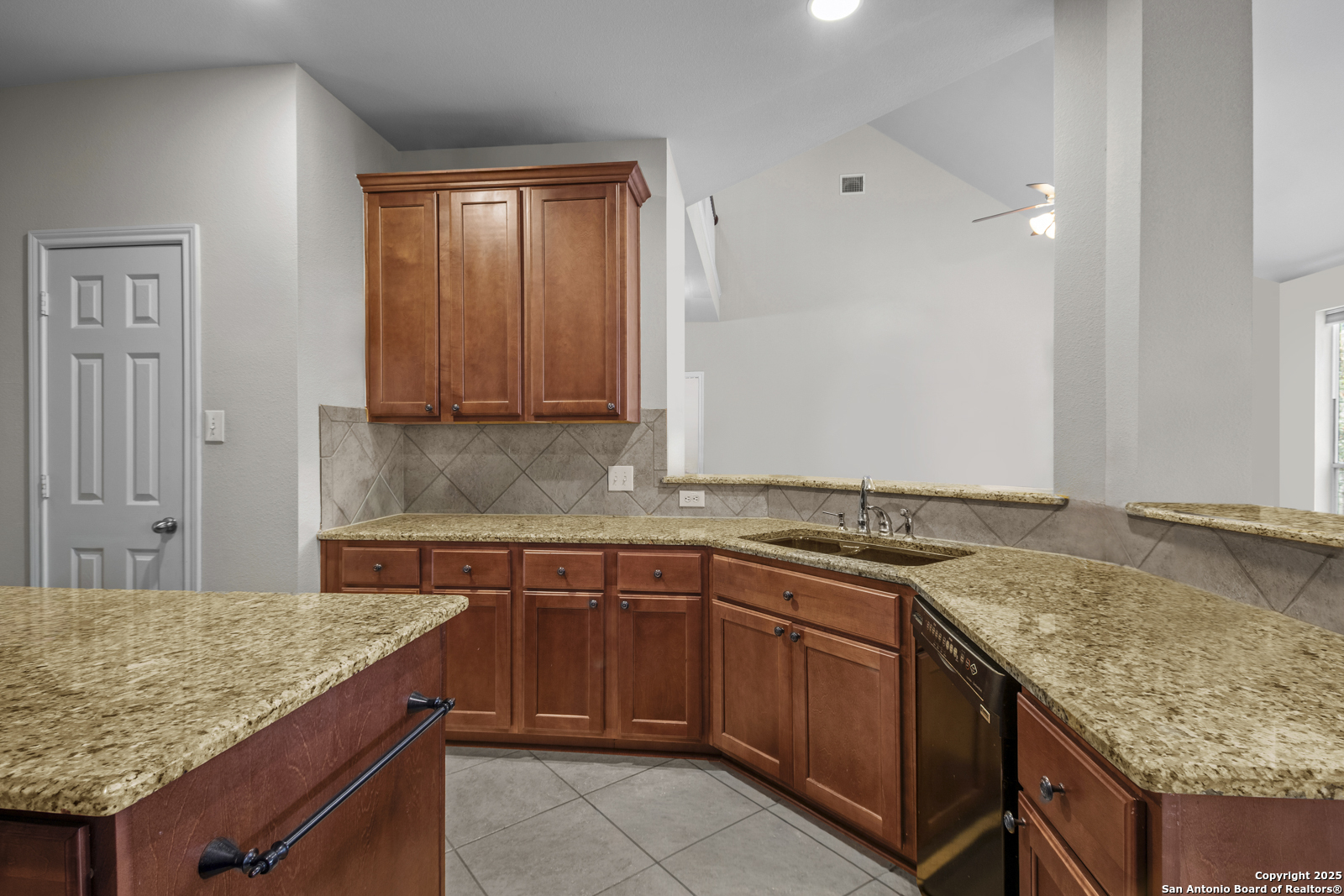 2985 Prairie Seguin, TX 78155 - Photo 10 of 35