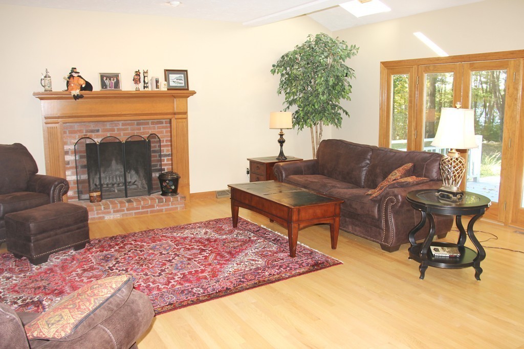 11 Breezy Point Road Acton, MA 01720 - Photo 5 of 30 Gallery Image 5