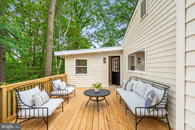 $1,195,000 | 2408 William And Mary Drive, Alexandria, VA 22308